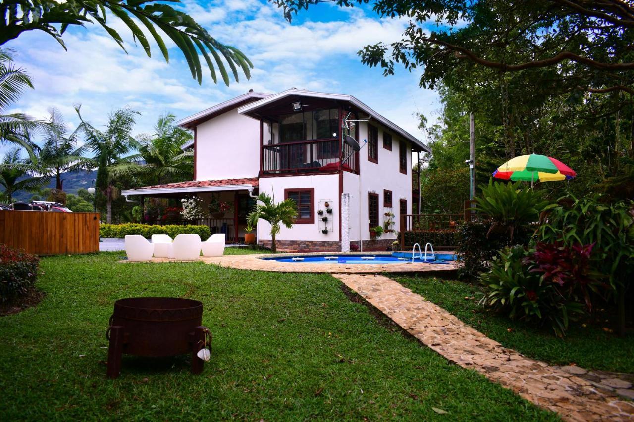 Вілла Finca En Guatape A Solo Minutos De La Piedra, Con Jacuzzi & Piscina El Penol  Екстер'єр фото